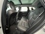 Volvo XC60 T6 Plug-in hybrid AWD Plus Dark | Achteruitrijcamera | Apple Carplay/Android Auto | Cruise control adaptief | Panoramadak | Voorverwarmingsinstallatie |