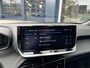 Peugeot 2008 1.2 Hybrid 145 PK Allure Automaat | 2025 Auto | Hybride Elektrisch rijden met Automaat | Keyless entry/Start | Parkeercamera 360 graden | Stoelverwarming | LED Verlichting | Navigatie | 17" Lichtmetalen Velgen | Cruise & Climate Control | Dode Hoek Bewaking |