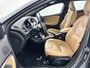 Volvo V40 T2 Automaat Nordic+ Luxury | 16'' | Panoramadak | Elektr. verstelb. bestuurdersstoel | Leder | Parkeercamera | Stoelverwarming | Parkeerverwarming | Parkeersensoren