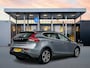 Volvo V40 T2 Automaat Nordic+ Luxury | 16'' | Panoramadak | Elektr. verstelb. bestuurdersstoel | Leder | Parkeercamera | Stoelverwarming | Parkeerverwarming | Parkeersensoren