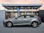 Volvo V40 T2 Automaat Nordic+ Luxury | 16'' | Panoramadak | Elektr. verstelb. bestuurdersstoel | Leder | Parkeercamera | Stoelverwarming | Parkeerverwarming | Parkeersensoren