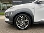 Hyundai Kona 1.6 GDI HEV Premium / Automaat / Trekhaak / Stoelverw. + verkoeling / Apple Carplay - Android Auto / Keyless / Camera / 18'' LMV /