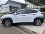 Hyundai Kona 1.6 GDI HEV Premium / Automaat / Trekhaak / Stoelverw. + verkoeling / Apple Carplay - Android Auto / Keyless / Camera / 18'' LMV /