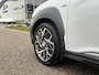 Hyundai Kona 1.6 GDI HEV Premium / Automaat / Trekhaak / Stoelverw. + verkoeling / Apple Carplay - Android Auto / Keyless / Camera / 18'' LMV /
