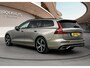 Volvo V60 T6 Recharge R-Design | Panoramadak | Harman &Kardon | HUD | Four-C actief chassissysteem | PDC V+A en 360 camera |Trekhaak |
