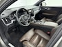 Volvo V60 2.0 T6 Recharge AWD R-Design | Panoramadak | Harman &Kardon | HUD | Four-C actief chassissysteem | PDC V+A en 360 camera |Trekhaak |