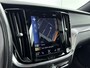 Volvo V60 T6 Recharge R-Design | Panoramadak | Harman &Kardon | HUD | Four-C actief chassissysteem | PDC V+A en 360 camera |Trekhaak |