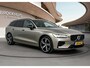 Volvo V60 T6 Recharge R-Design | Panoramadak | Harman &Kardon | HUD | Four-C actief chassissysteem | PDC V+A en 360 camera |Trekhaak |