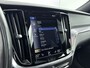 Volvo V60 T6 Recharge R-Design | Panoramadak | Harman &Kardon | HUD | Four-C actief chassissysteem | PDC V+A en 360 camera |Trekhaak |