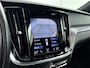Volvo V60 2.0 T6 Recharge AWD R-Design | Panoramadak | Harman &Kardon | HUD | Four-C actief chassissysteem | PDC V+A en 360 camera |Trekhaak |
