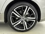 Volvo V60 2.0 T6 Recharge AWD R-Design | Panoramadak | Harman &Kardon | HUD | Four-C actief chassissysteem | PDC V+A en 360 camera |Trekhaak |