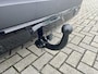 Renault Captur 1.6 E-Tech Full Hybrid 145 Rive Gauche | NL Auto | Trekhaak | All Seasons | 18 Inch | Navigatie | Achteruitrijcamera | Parkeersensoren V+A | Climate Control | Armsteun | Apple CarPlay/Android Auto