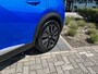 Peugeot e-2008 EV GT 50 kWh Climate Control | Voorstoelen Verwarmd | Full Map Navigatie | Apple Carplay / Android Auto | Camera | Parkeersensoren | Bekleding Half Leder/Alcantara