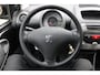 Peugeot 107 1.0 Airco, Parkeersensoren, Radio, Elektrische ramen, Centrale deurvergrendeling, Verstelbaar stuurwiel