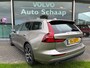 Volvo V60 2.0 T5 Momentum Automaat | Rijklaar incl 12 mnd Bovag | Trekhaak Carplay On Call Stoelverwarming