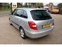 Skoda Fabia Combi 1.2 TSI Parkeersensoren, Climate control, Cruise control, Stoelverwarming, 15" LMV