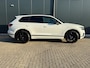 Volkswagen Touareg 3.0 TSI eHybrid * Blackstyle * Panorama * Trekhaak * Side Assist *
