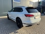 Volkswagen Touareg 3.0 TSI eHybrid * Blackstyle * Panorama * Trekhaak * Side Assist *