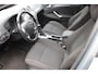 Ford Mondeo 2.3-16V Titanium / NAvi / CruiseControl / Parkeersensoren/ Climate control
