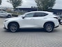Lexus NX 450h+ AWD Luxury Line TREKHAAK STOELVERW STUURVERW GROOTSCHERM EL-ACHTERKLEP APPLE/ANDROID