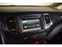 Kia Carens 7 PERS. NWE APK 1.6 GDi Business Pack Trekhaak 1300kg/ Airoc/ Camera/ Pdc/ LMV