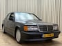 Mercedes-Benz 190-Serie 2.3-16V / 5 Speed Dogleg / Nieuwe APK / 185 PK / Bj 1986 / 1/2 Karo Stof/Leder / Schuifdak