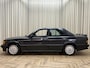 Mercedes-Benz 190-Serie 2.3-16V / 5 Speed Dogleg / Nieuwe APK / 185 PK / Bj 1986 / 1/2 Karo Stof/Leder / Schuifdak
