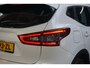 Nissan Qashqai 1.2 N-Connecta | Grootlichtassistent | Keyless start | Navigatiesysteem full map