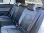 Volkswagen Golf 1.5 eTSI R-Line / AUTOMAAT/ 2X R-LINE/ PARK. SENSOREN/ DODE HOEK/ IQ. LIGHT/ DIGITAL DASHBOARD/ ADAPT. CRUISE/ APP CONNECT/ NAVI/ CLIMA/ DAB/ 18" LMV