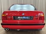 BMW M5 5-serie E34 3.6 - 5-Speed Manual / Brillantrot / 315 PK / 1991 / 17" Throwing Stars / Schuifdak / Leder