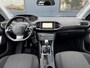Peugeot 308 1.2 Puretech Blue Lease Executive / Navi/ Pano / PDC