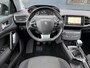 Peugeot 308 1.2 Puretech Blue Lease Executive / Navi/ Pano / PDC