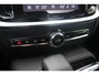 Volvo V60 T6 350PK Plug-in hybrid AWD Core | Parkeercamera | Verwarmbare Voor- en Achterstoelen | Adaptieve Cruise Control i.c.m. Pilot Assist | Navigatie | 18 inch Lichtmetalen Velgen | Bluetooth Telefonie & Multimedia