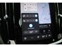 Volvo V60 T6 350PK Plug-in hybrid AWD Core | Adaptive Cruise & Pilot Assist | Parkeercamera | Verwarmbare Voor- en Achterstoelen | Stuurverwarming | Google Services | 18 inch Lichtmetalen Velgen | Bluetooth Telefonie & Multimedia |