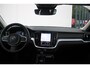 Volvo V60 T6 350PK Plug-in hybrid AWD Core | Parkeercamera | Verwarmbare Voor- en Achterstoelen | Adaptieve Cruise Control i.c.m. Pilot Assist | Navigatie | 18 inch Lichtmetalen Velgen | Bluetooth Telefonie & Multimedia