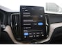 Volvo XC60 T6 350PK Plug-in hybrid AWD Plus Bright | Adaptive Cruise & Pilot Assist | Premium audio by Harman Kardon | Stoel&Stuurverwarming | Verwarmbare Achterstoelen | Apple Carplay/Android Auto | Draadloze Telefoonlader | Elektr. Achterklep |