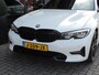 BMW 3-Serie Touring 318i Executive Ed. Sportline AUTOMAAT 68.000km | 19'' | NLauto | HarmanKardon | Halfleer | CarPlay | Priv.glas