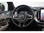 Volvo XC90 T8 455PK Plug-in hybrid AWD Ultra Bright | Luchtvering | Adaptive Cruise & Pilot Assist | High End audio by Bowers & Wilkins | Elektrisch bedienbaar panoramisch schuif/-kanteldak | Elektrische voorstoelen met geheugen en massagefunctie | Verwarmbare voorstoelen + stuurwiel | Geventileerde voorstoelen | 360 Parkeercamera | Park Assist voor + achter | 4-Zone Climate Control | Head-Up Display | 21'' Lichtmetalen wielen |