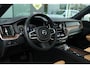Volvo XC60 2.0 B5 AWD Inscription / Pano / Trekhaak / Camera