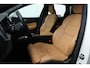 Volvo XC60 2.0 B5 AWD Inscription / Pano / Trekhaak / Camera
