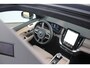 Volvo XC90 T8 Plug-in hybrid AWD Ultra Bright | Luchtvering | Panoramadak | Verwarmbare voorstoelen met massagefunctie en ventilatie | Premium audio by Bowers & Wilkins | Verwarmbare achterbank | Verwarmbaar stuurwiel | Apple carplay/Android auto | Head Up Display | Standkachel | 360° Parkeercamera | Extra getint glas | Extra gelaagd glas