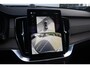 Volvo XC90 T8 Plug-in hybrid AWD Ultra Bright | Luchtvering | Panoramadak | Verwarmbare voorstoelen met massagefunctie en ventilatie | Premium audio by Bowers & Wilkins | Verwarmbare achterbank | Verwarmbaar stuurwiel | Apple carplay/Android auto | Head Up Display | Standkachel | 360° Parkeercamera | Extra getint glas | Extra gelaagd glas