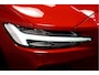 Volvo V60 2.0 T8 AWD Long Range 335kW/455pk Aut8 Plug-in hybrid Plus Dark PANORAMADAK + PILOT ASSIST + EL.TREKHAAK + STOEL-&STUURVERWARMING + MATRIX LED + ADAPT.CRUISE + KEYLESS + SPORTSTOELEN + CAMERA + PARKSENSOREN V&A + 19" LM-VELGEN!!