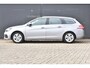 Peugeot 308 SW 1.2 PureTech Allure 130pk Automaat | Trekhaak | Navigatie | Dealeronderhouden | Parkeersensoren | Allseasons | !!