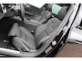 Volvo V60 2.0 T6 Plug-in hybrid AWD Plus Black Edition| Panorama dak| Extra getint Glas| Semi elektrisch bedienbare trekhaak|