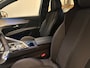 Peugeot 3008 1.6 HYbrid 225 GT Camera | Parkeersensoren | Carplay | Climate | Adaptieve Cruise | 18" Lichtmetaal | LED | Leder/Stof | Achteruitrijcamera | Apple Carplay/Android Auto|telefoonintegratie premium | Armsteun achter