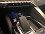 Peugeot 3008 1.6 HYbrid 225 GT Camera | Parkeersensoren | Carplay | Climate | Adaptieve Cruise | 18" Lichtmetaal | LED | Leder/Stof | Achteruitrijcamera | Apple Carplay/Android Auto|telefoonintegratie premium | Armsteun achter