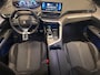 Peugeot 3008 1.6 HYbrid 225 GT Camera | Parkeersensoren | Carplay | Climate | Adaptieve Cruise | 18" Lichtmetaal | LED | Leder/Stof | Achteruitrijcamera | Apple Carplay/Android Auto|telefoonintegratie premium | Armsteun achter