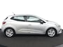 Renault Clio Hybrid 140 Zen | Airco | Cruise Control | Navigatie | Multimedia systeem | Dimlichten Automatisch | Apple Carplay/Android Auto | LED Koplampen | Bestuurders stoel in hoogte verstelbaar | Elektrische ramen voor |