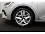 Renault Clio Hybrid 140 Zen | Airco | Cruise Control | Navigatie | Multimedia systeem | Dimlichten Automatisch | Apple Carplay/Android Auto | LED Koplampen | Bestuurders stoel in hoogte verstelbaar | Elektrische ramen voor |